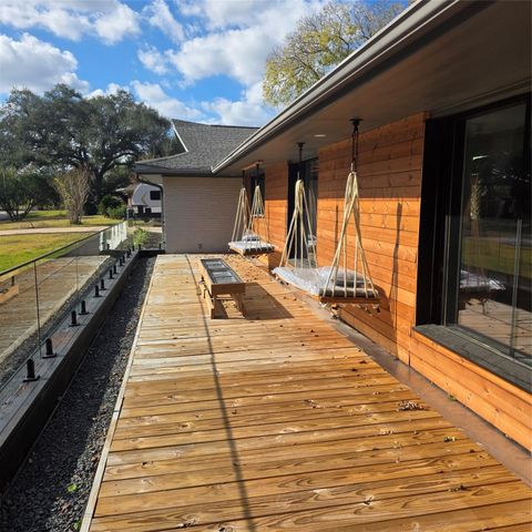 7810 Nairn Street, Houston, TX 77074