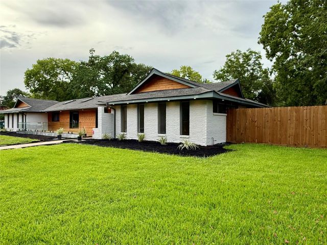 7810 Nairn Street, Houston, TX 77074