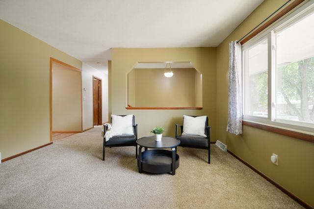 1400 Viking Drive, Buffalo, MN 55313