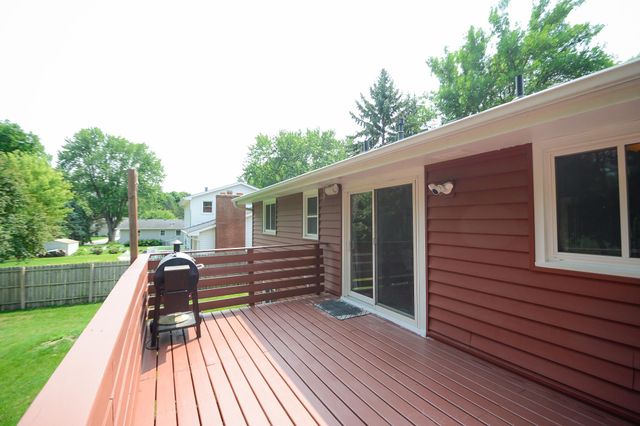 1400 Viking Drive, Buffalo, MN 55313