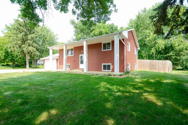 1400 Viking Drive, Buffalo, MN 55313