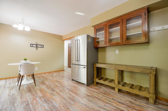 1400 Viking Drive, Buffalo, MN 55313