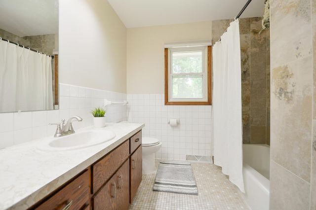 1400 Viking Drive, Buffalo, MN 55313