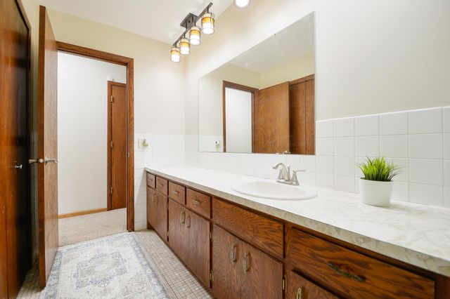 1400 Viking Drive, Buffalo, MN 55313