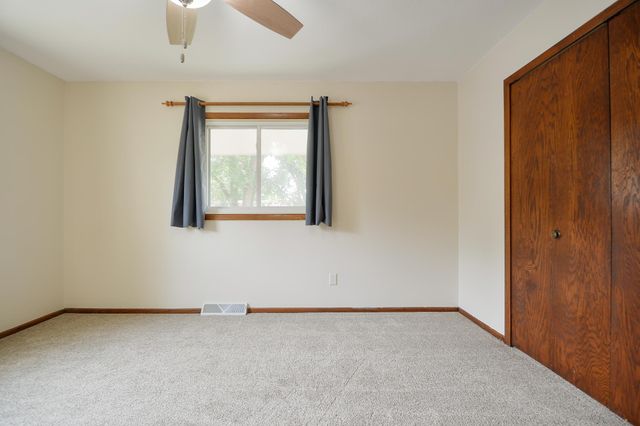 1400 Viking Drive, Buffalo, MN 55313