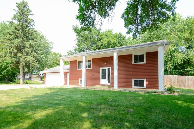 1400 Viking Drive, Buffalo, MN 55313