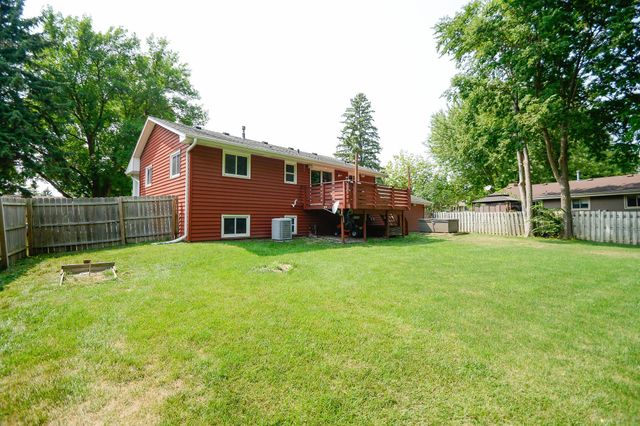 1400 Viking Drive, Buffalo, MN 55313