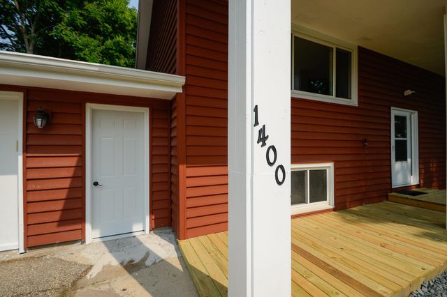 1400 Viking Drive, Buffalo, MN 55313