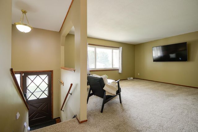 1400 Viking Drive, Buffalo, MN 55313