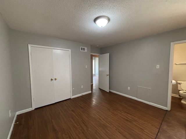 4040 WINDERMERE DR, Memphis, TN 38128