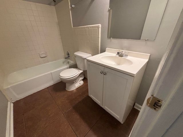 4040 WINDERMERE DR, Memphis, TN 38128