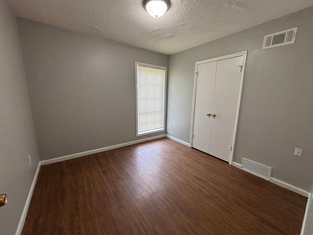 4040 WINDERMERE DR, Memphis, TN 38128