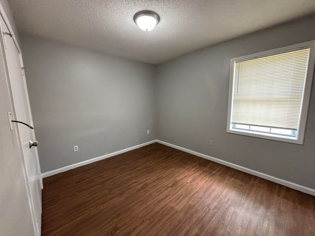 4040 WINDERMERE DR, Memphis, TN 38128