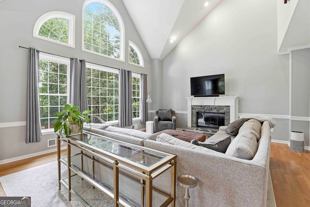 265 Hidden Lake Drive, Fayetteville, GA 30215