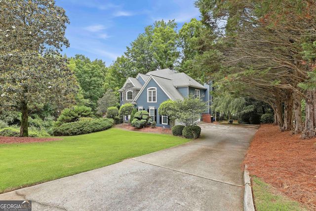 265 Hidden Lake Drive, Fayetteville, GA 30215