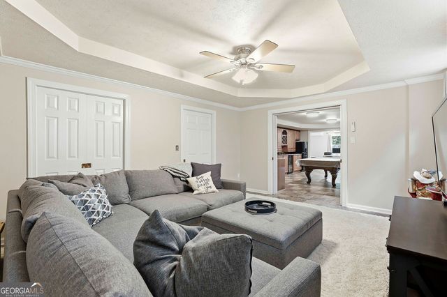 265 Hidden Lake Drive, Fayetteville, GA 30215
