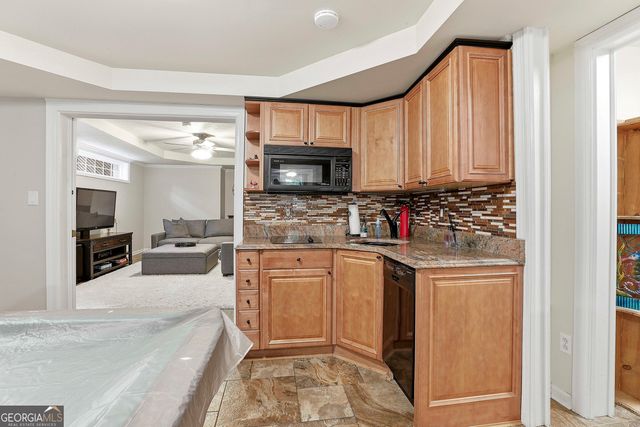 265 Hidden Lake Drive, Fayetteville, GA 30215