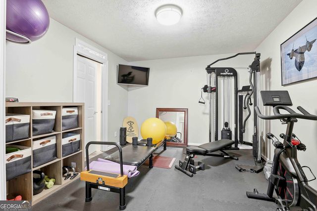 265 Hidden Lake Drive, Fayetteville, GA 30215