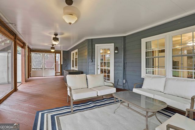 265 Hidden Lake Drive, Fayetteville, GA 30215