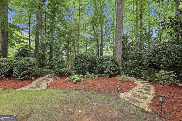 265 Hidden Lake Drive, Fayetteville, GA 30215