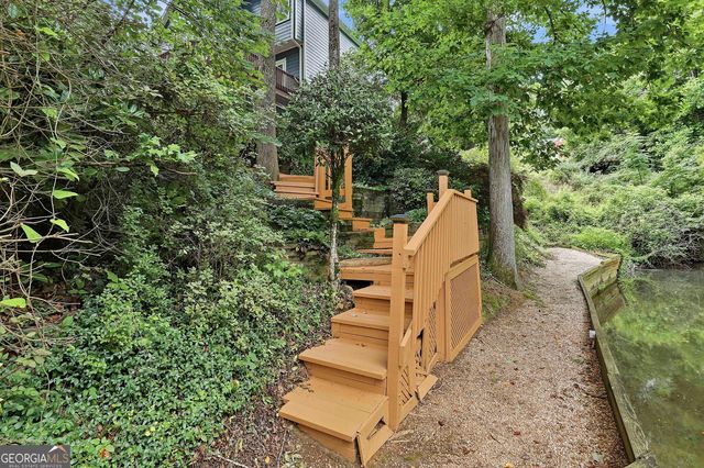 265 Hidden Lake Drive, Fayetteville, GA 30215