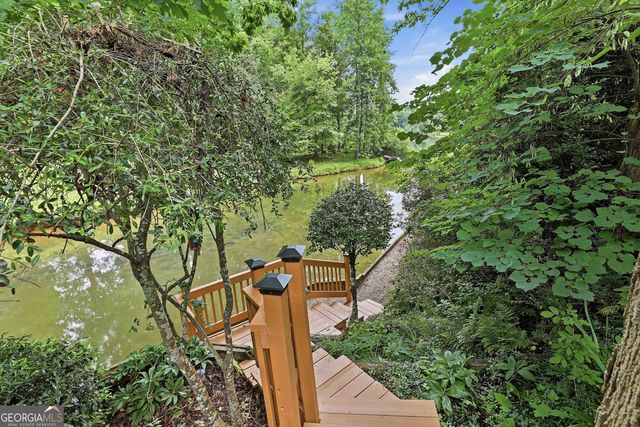 265 Hidden Lake Drive, Fayetteville, GA 30215