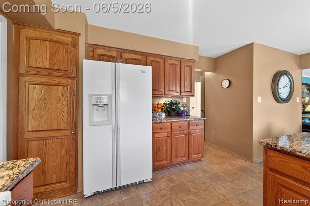 475 Henley Drive, Bloomfield Hills, MI 48304