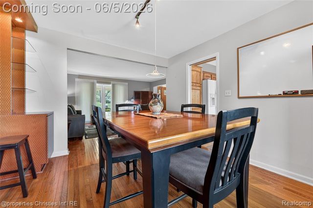 475 Henley Drive, Bloomfield Hills, MI 48304