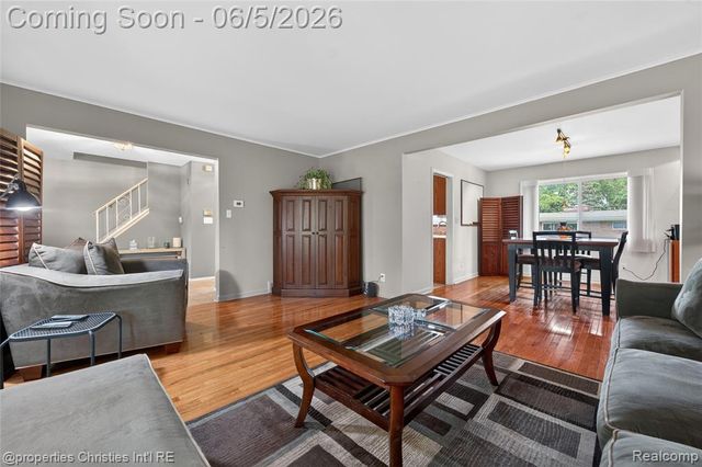 475 Henley Drive, Bloomfield Hills, MI 48304