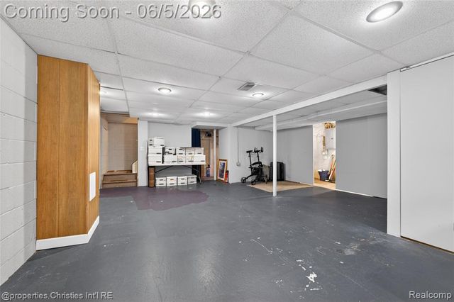 475 Henley Drive, Bloomfield Hills, MI 48304