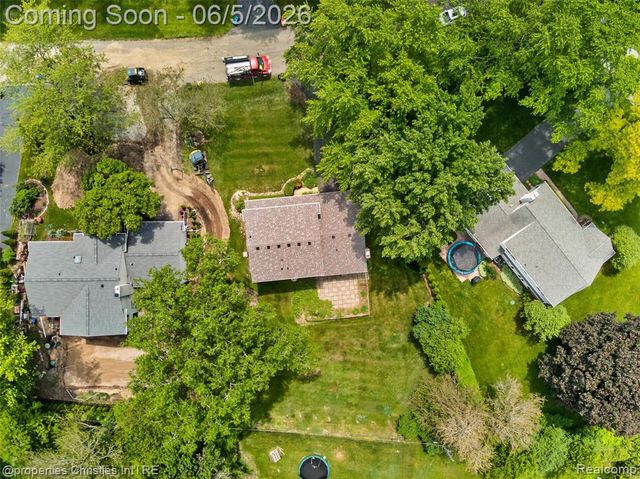 475 Henley Drive, Bloomfield Hills, MI 48304