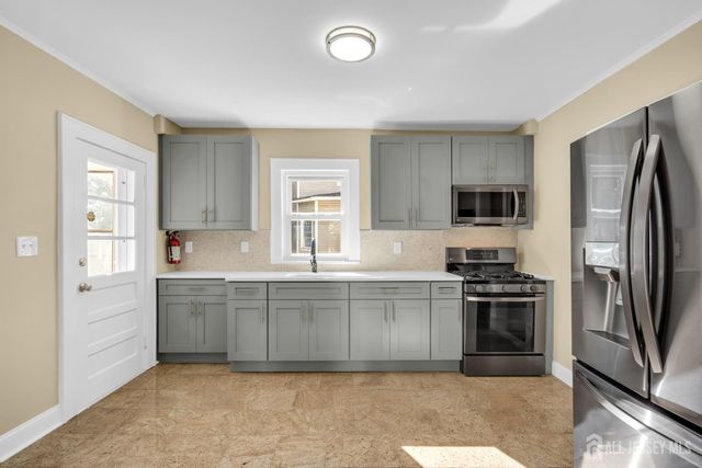 325 hancock Street, South Plainfield, NJ 07080