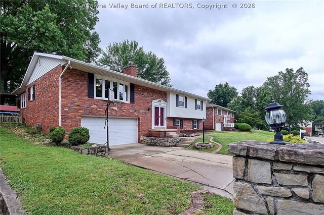 2024 Parkwood Road, Charleston, WV 25314