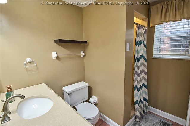 2024 Parkwood Road, Charleston, WV 25314