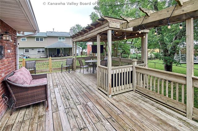 2024 Parkwood Road, Charleston, WV 25314