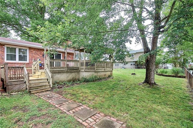 2024 Parkwood Road, Charleston, WV 25314