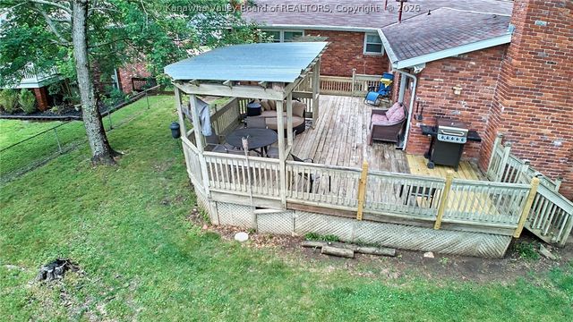 2024 Parkwood Road, Charleston, WV 25314