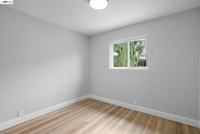 8526 Briarwood Ln, Dublin, CA 94568