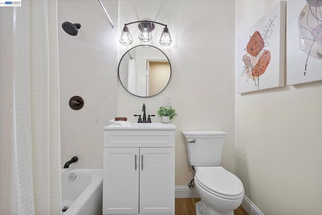 8526 Briarwood Ln, Dublin, CA 94568