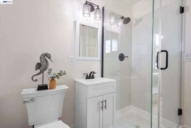 8526 Briarwood Ln, Dublin, CA 94568