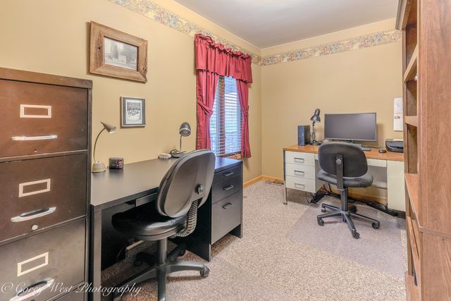 11N315 Mcgough Road, Hampshire, IL 60140