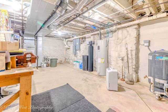 11N315 Mcgough Road, Hampshire, IL 60140