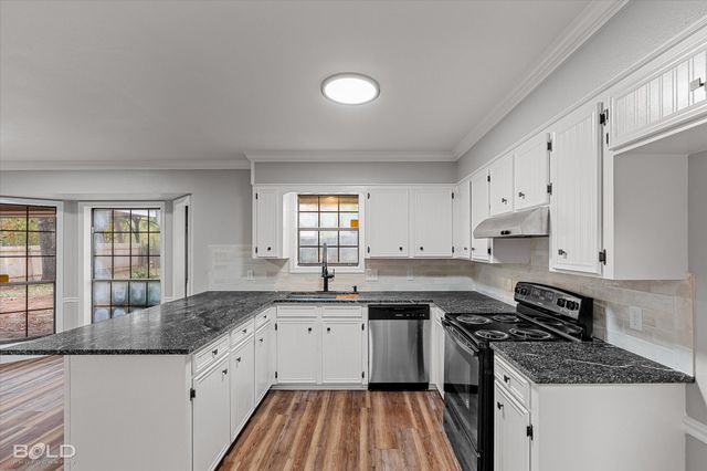 6108 Doncaster Drive, Shreveport, LA 71129