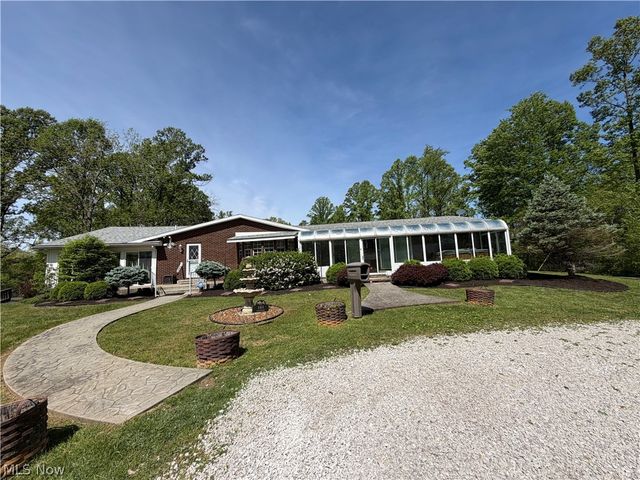 183 Varner Road, Walker, WV 26180