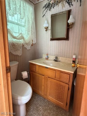 183 Varner Road, Walker, WV 26180