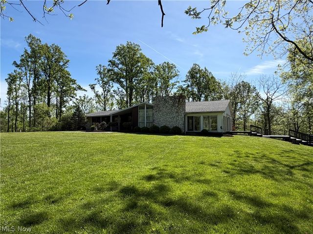 183 Varner Road, Walker, WV 26180