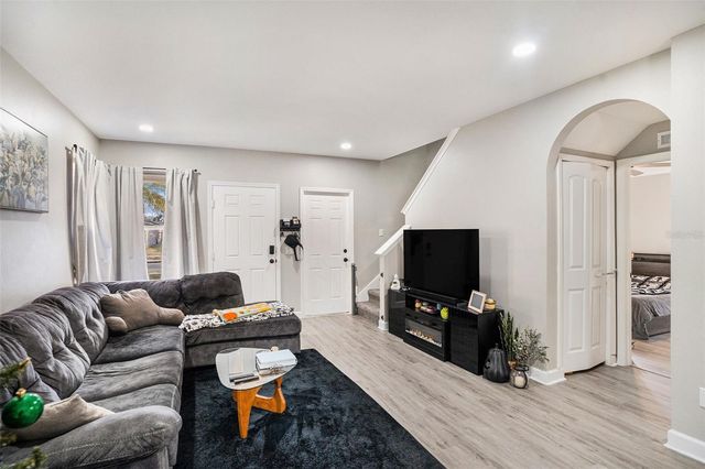 8430 QUARTER HORSE DRIVE, Riverview, FL 33578