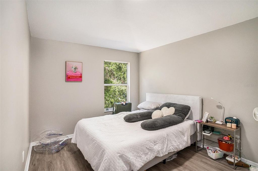 Image 18 of property listing at 8430 QUARTER HORSE DRIVE, Riverview, FL 33578