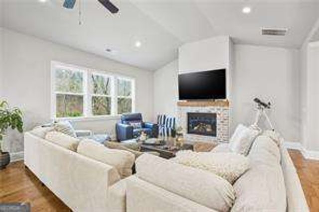 265 Fountain Oak Way, Canton, GA 30114