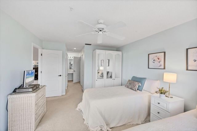 8735 OLDE HICKORY AVENUE 8303, Sarasota, FL 34238